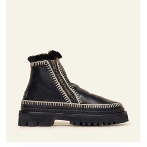 Anthropologie NWT Laidback London Setsu Side Zip Ankle Boot Black Leather warm❤️